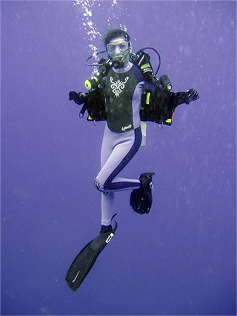 The beauty of EXCEED underwater! - Scuba Diving, 2004