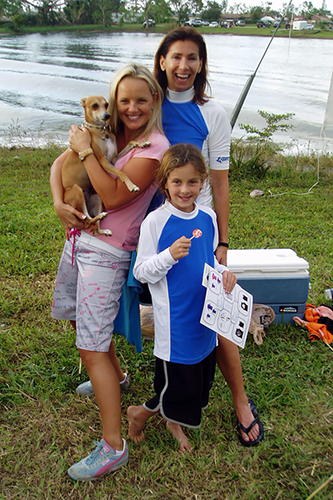 The worlds first wakeboarding dog - S.FL Wakeboard Champs, 2005