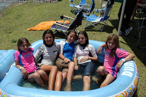 Girls keeping cool - Cable Wake Nationals, 2006