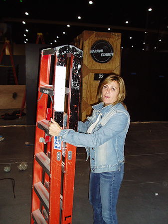 Isabelle stole a ladder - ASR San Diego, Jan 2005